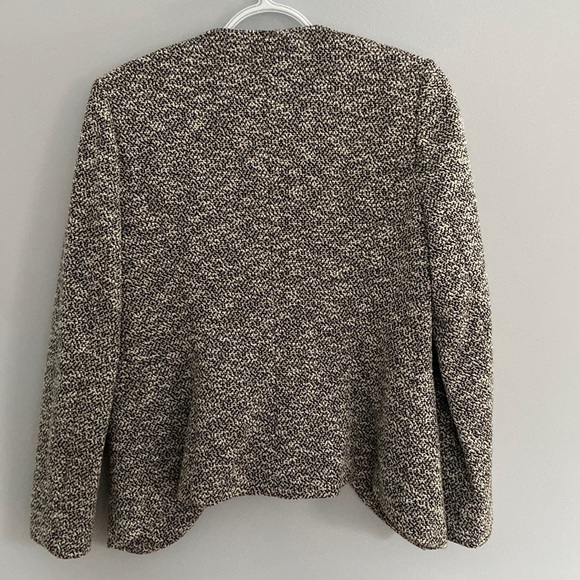 Reitmans blazer. - Picture 2 of 5